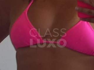 A morena de luxo de bunda grande