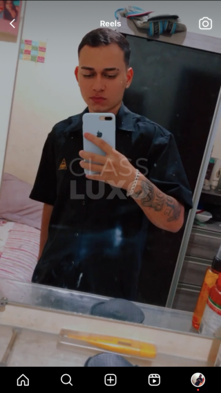 Branquinho tatuado de 20 anos pronto pra te fazer feliz