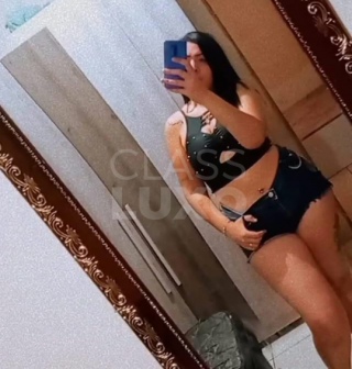 Gordinha estilo namoradinha, uma gostosa que ama transar.