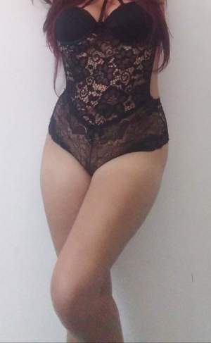 Linda ninfeta para homens bom gosto com local particular