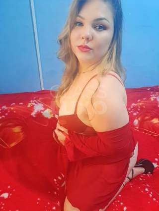 Loira com uma bunda grande peitos naturais muito safadinha