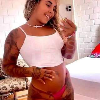 Morena sensual muito loka na prática de fazer gozar