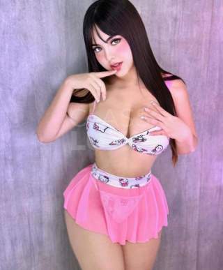 Ninfeta carinhosa adora sexo romântico