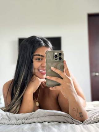 Novinha Patty e safadinha pronta pra te fazer gozar gostoso