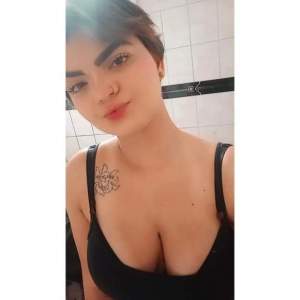 Oii me chama lunna, uma acompanhante safadinha