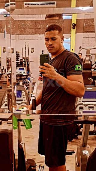 Olá eu sou allef ferreira, estou aqui pra te dar muito praze