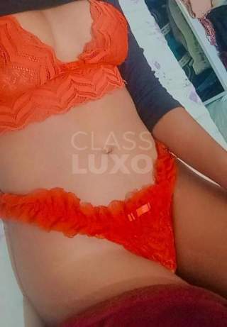 Olá meu nome é Jasmim.Sou uma Dama bela e delicada.