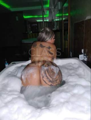 Safada bumbum gg