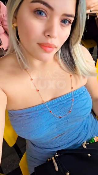Sofia lemos acompanhante delicada olhos azul clara