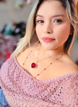 Sofia lemos acompanhante delicada olhos azul clara