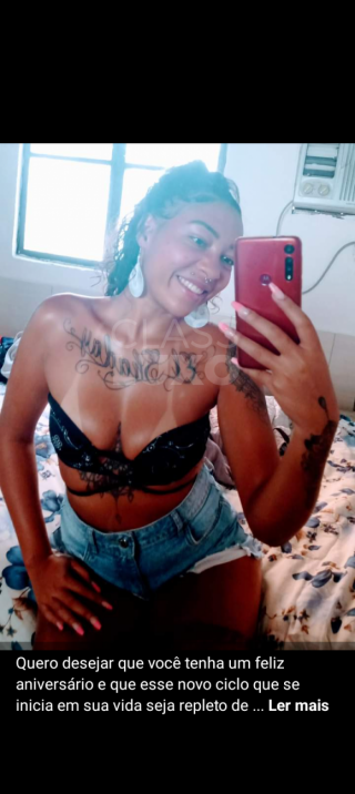 Tatuada BISSEXUAL, cuidado pra não gamar no oral