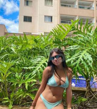 Novinha Patty e safadinha pronta pra te fazer gozar gostoso